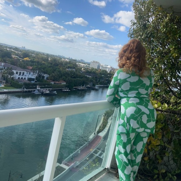 DVF x Target High waisted Ginkgo Green Sweater Knit Pant NWT - Picture 6 of 6